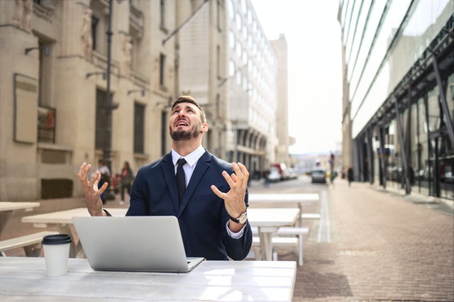 4 Bad Habits That Keep You from Getting Hired