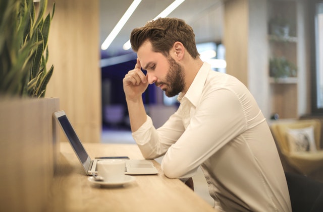 4 Ways to Decide Whether or Not to Switch Companies
