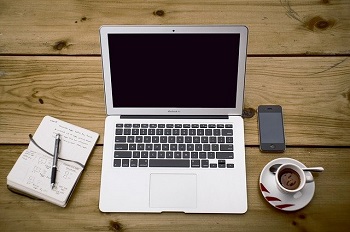 5 Tips to Attract Recruiters on LinkedIn