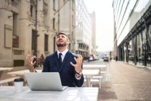 4 Bad Habits that Keep You from Getting Hired
