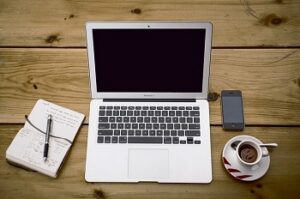 5 Tips to Attract Recruiters on LinkedIn